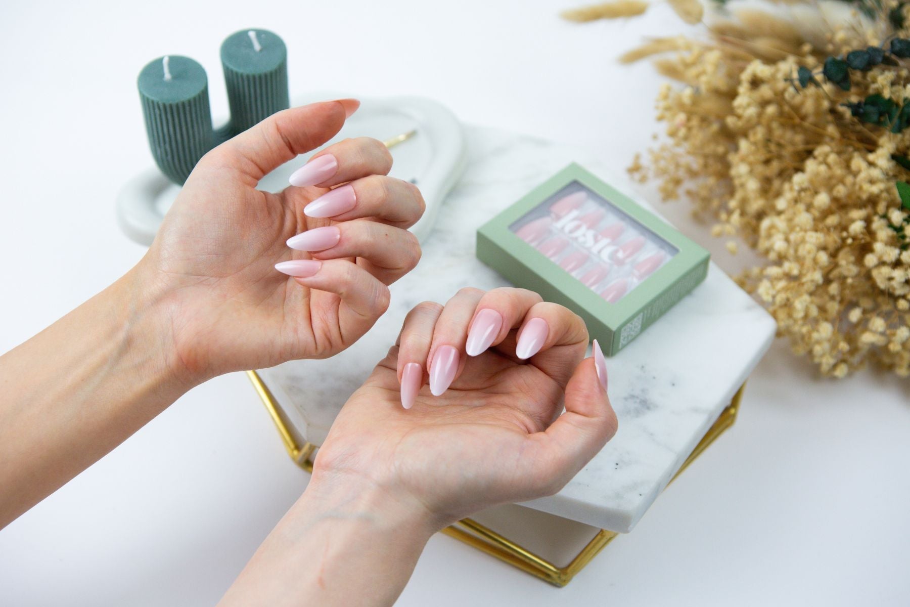 tutorial how to apply false nails 