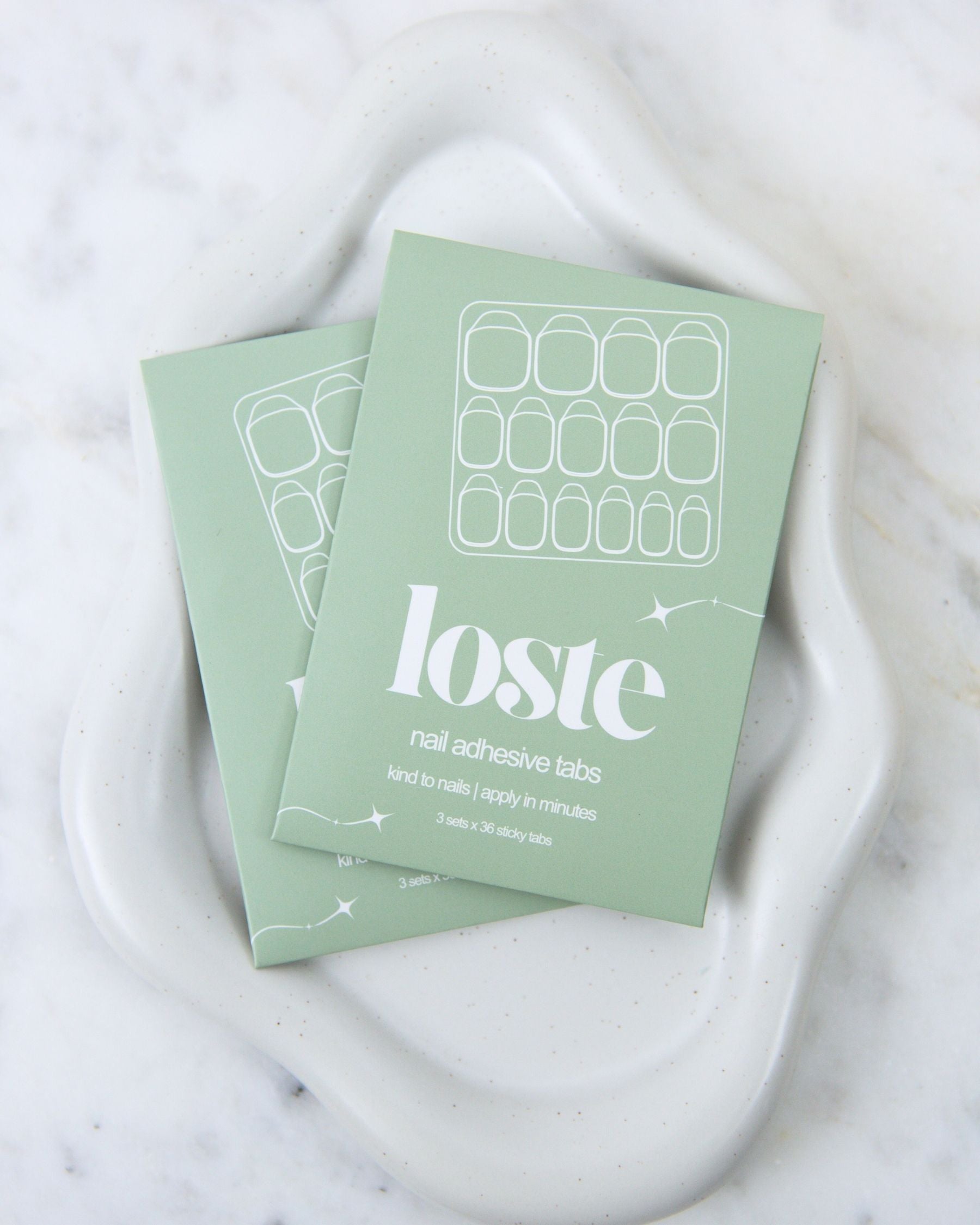 loste-false-nail-adhesive-tabs-1.jpg