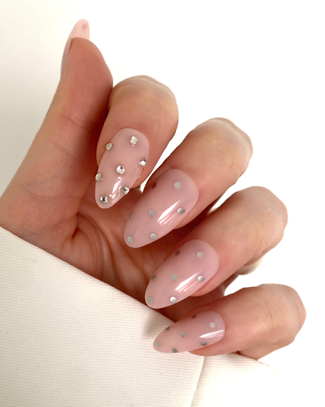 loste-false-nails-with-glue_2.png