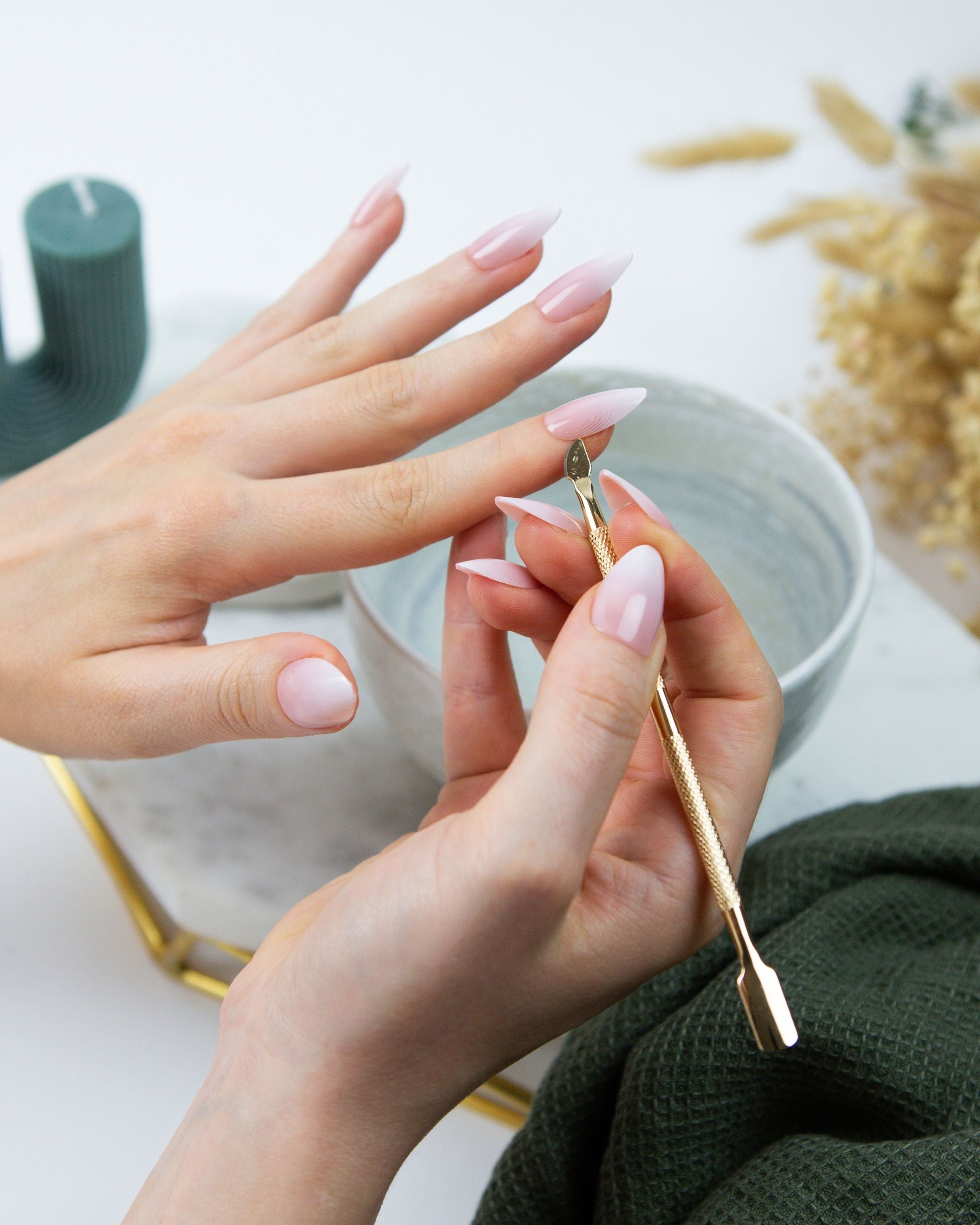 loste-gold-cuticle-pusher-3.jpg