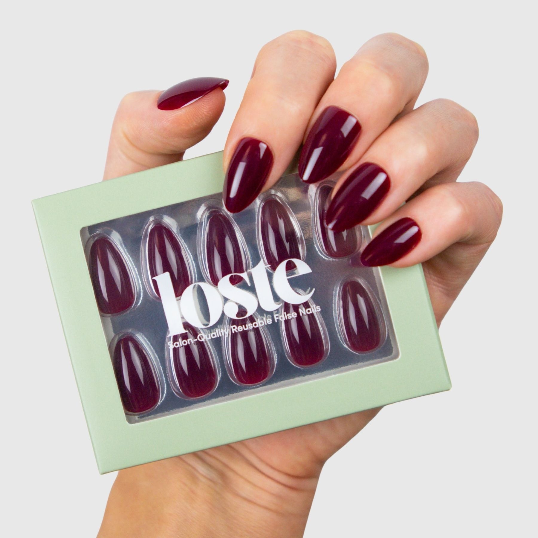 loste-long-red-false-nails.jpg