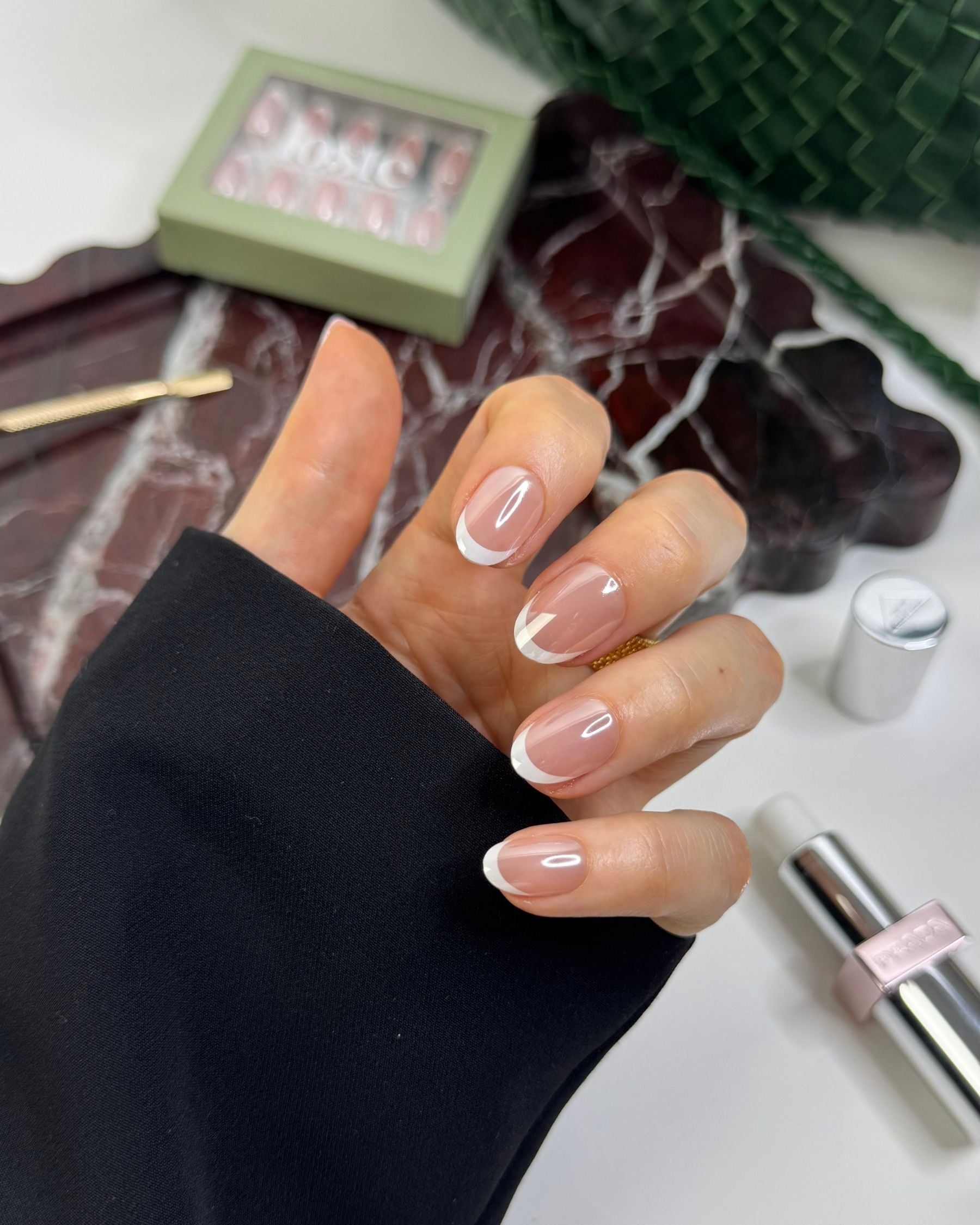Loste press-on nails short round glazed donut